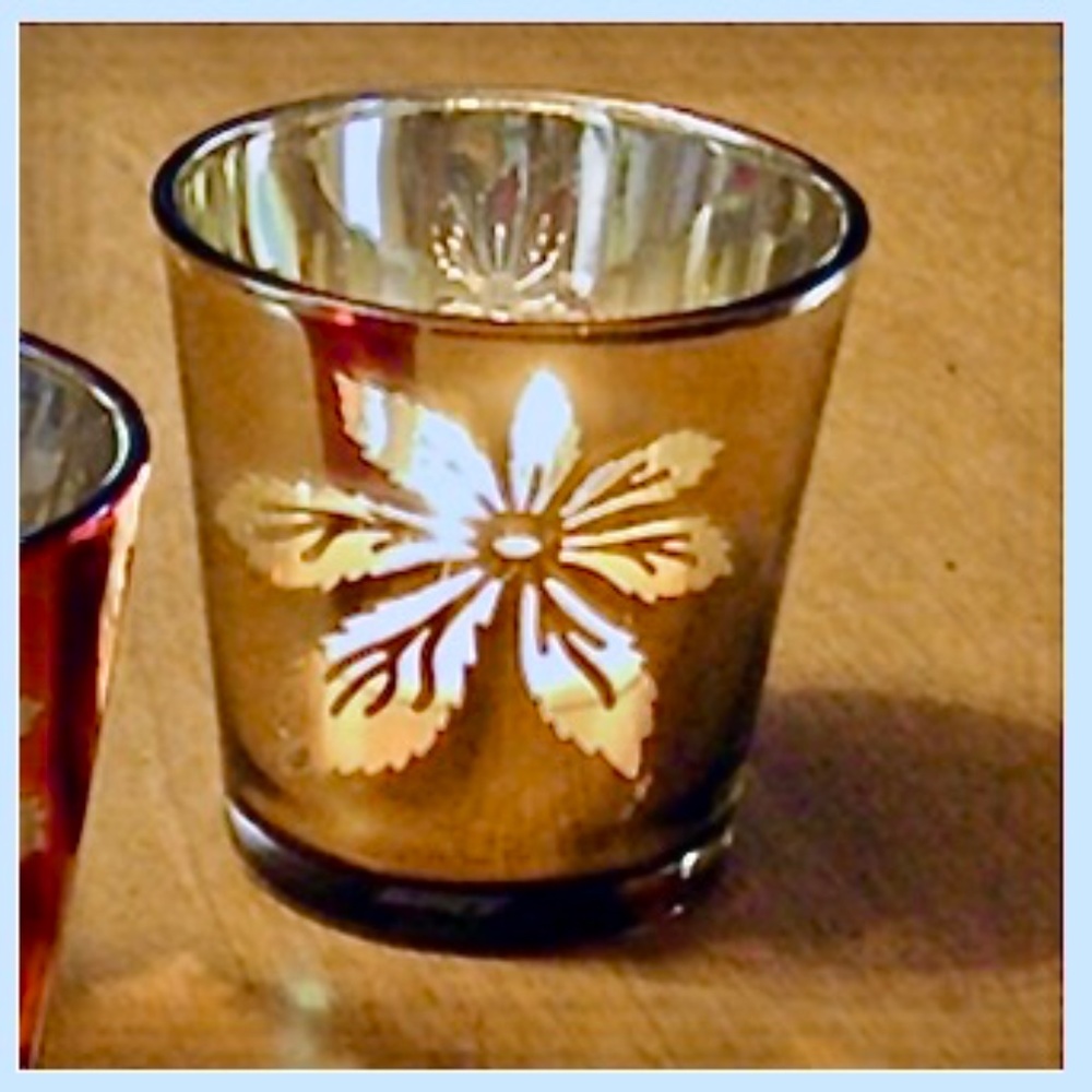 Set of 6 Gold Poinsettia Glow Glass Votive Tea Light Candle Holders NIB